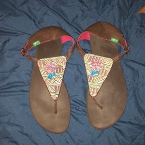 Sanuk Sandals - brown with detail